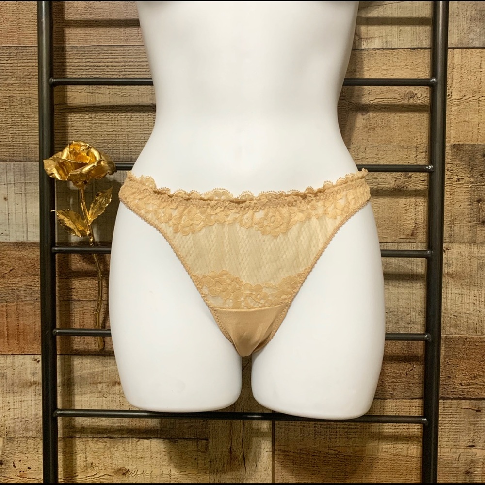 | christian dior | VINTAGE Lace Undies